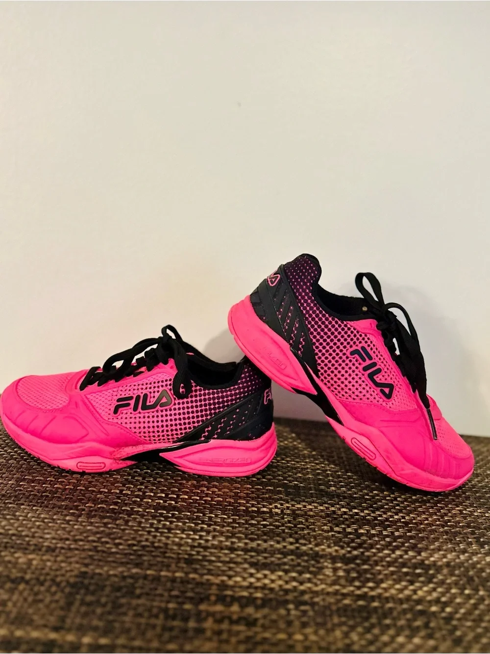 FILA Women's Volley Zone Pickleball Shoes - Knockout Pink / Black (Size 6.5) - Picture 2 of 9